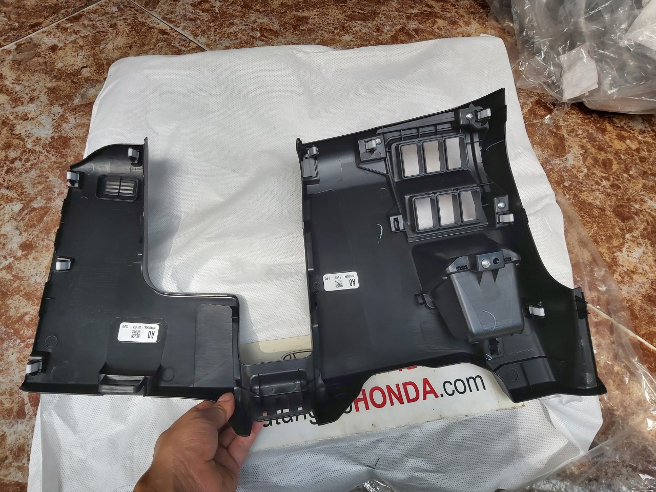 Ốp dưới táp lô xe honda CRV 2008